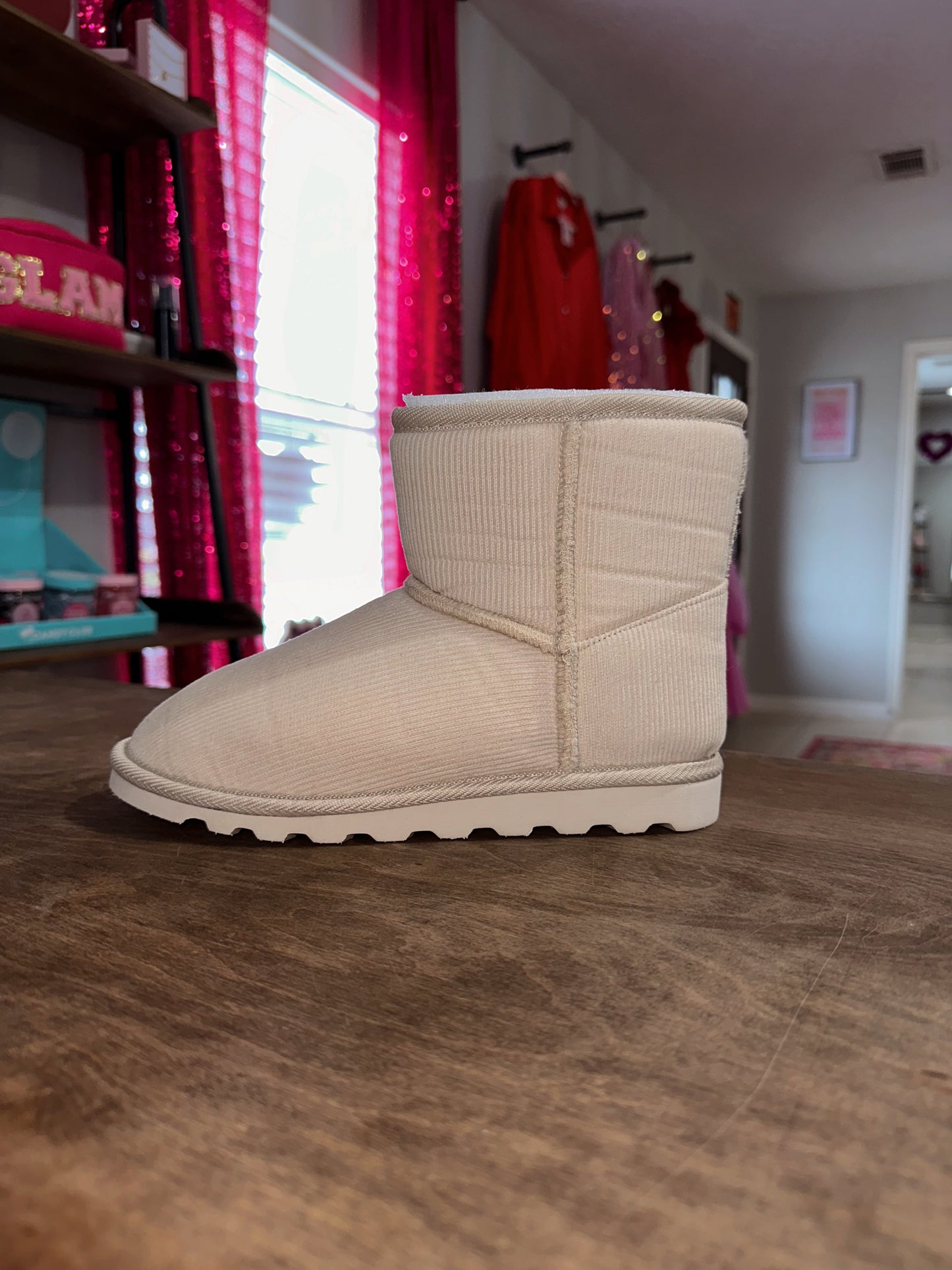 Comfort - Cream Corduroy Boots