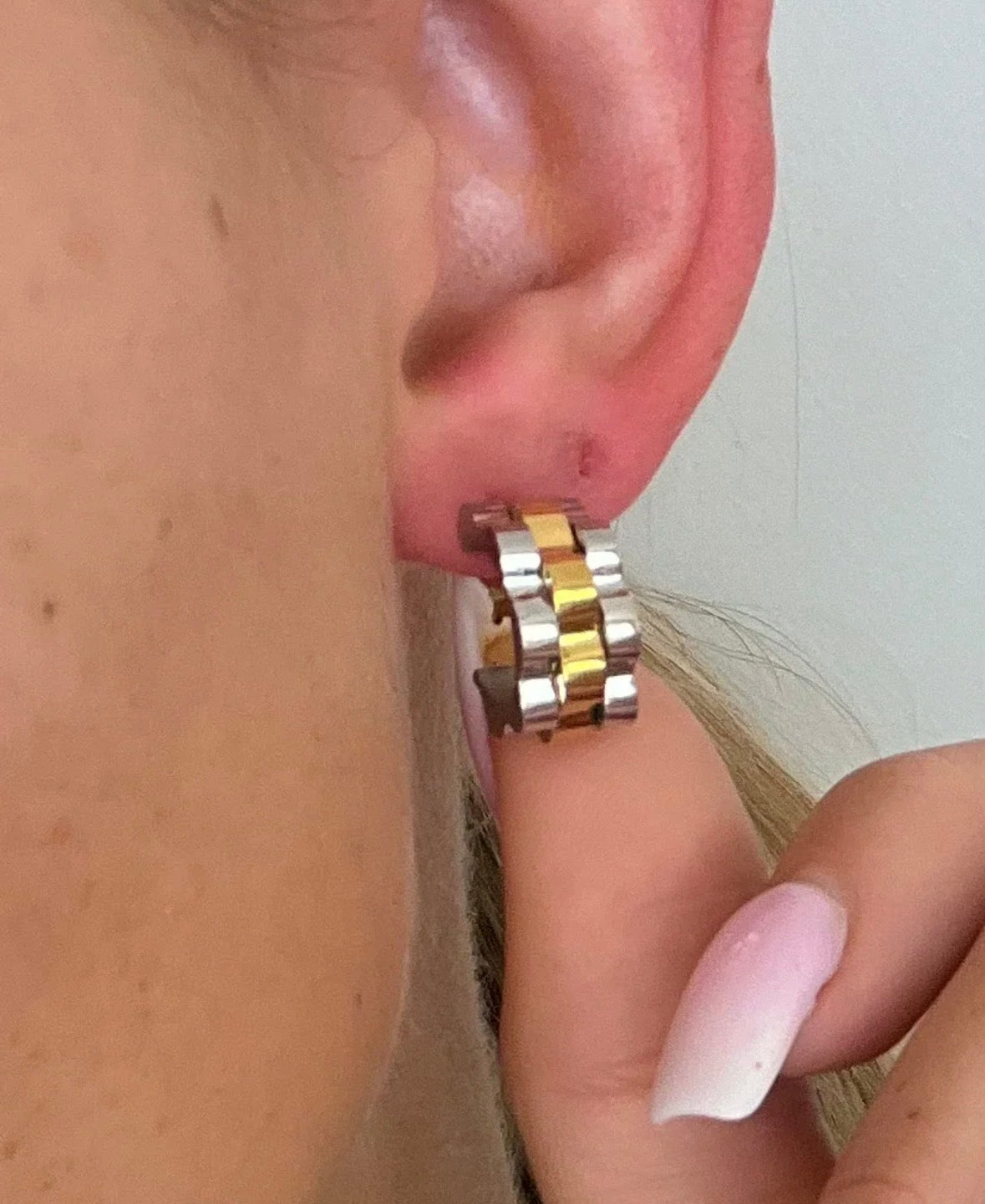 Small Two Toned Rolly Hoops