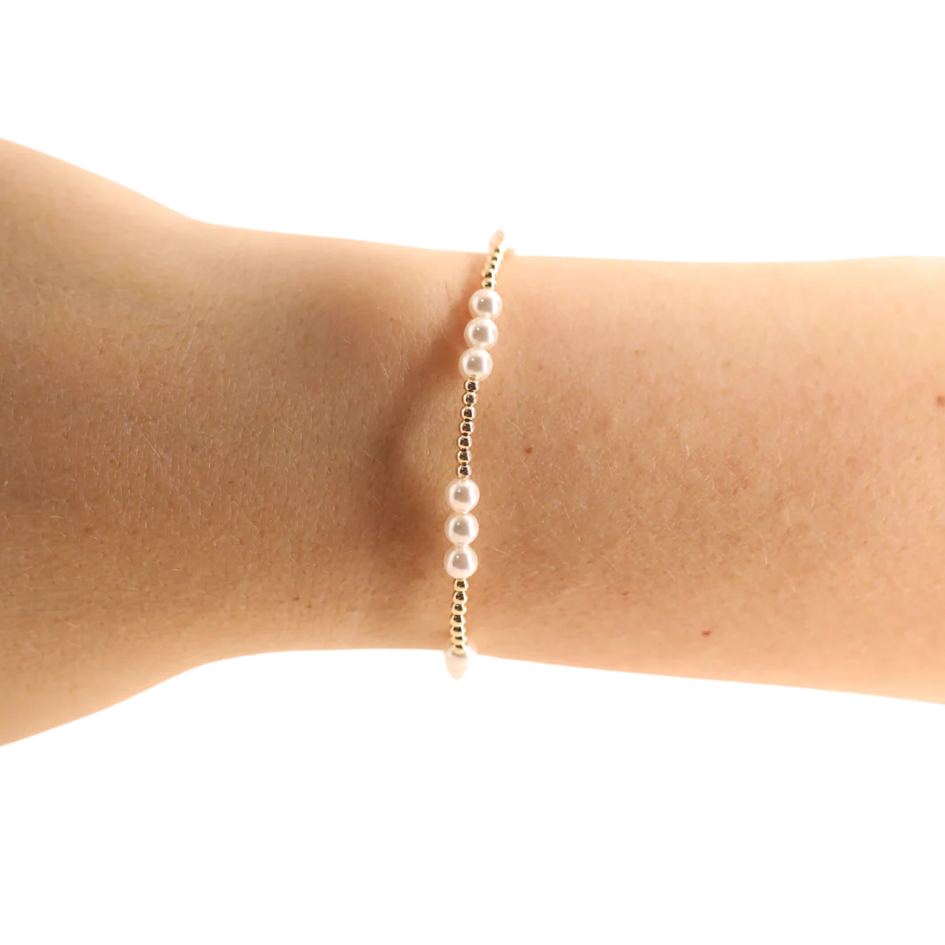 ILY Pearl Bracelet in Gold