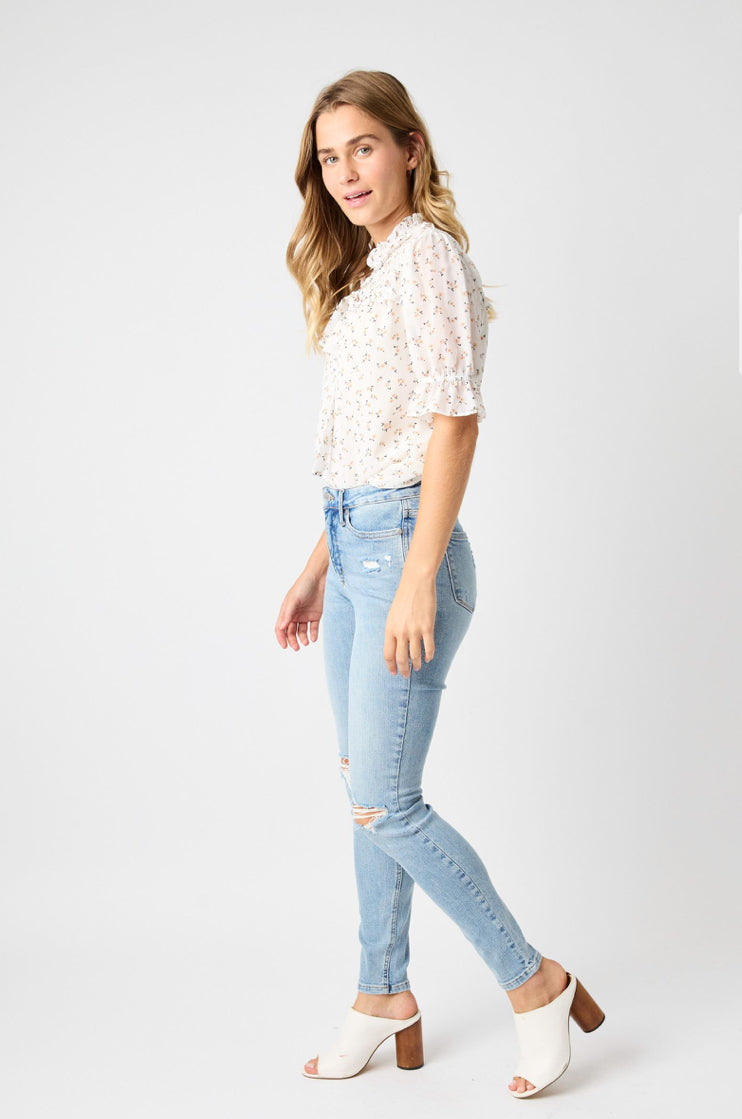 JUDY BLUE-LIGHT WASH - HIGH STRETCH JEANS