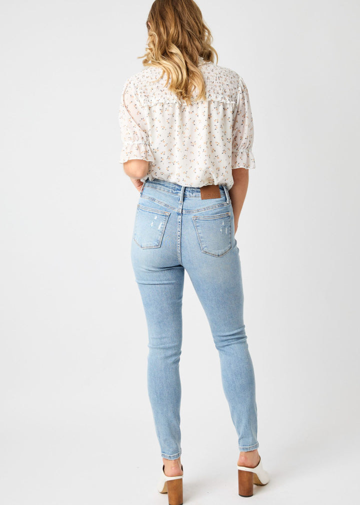 JUDY BLUE-LIGHT WASH - HIGH STRETCH JEANS