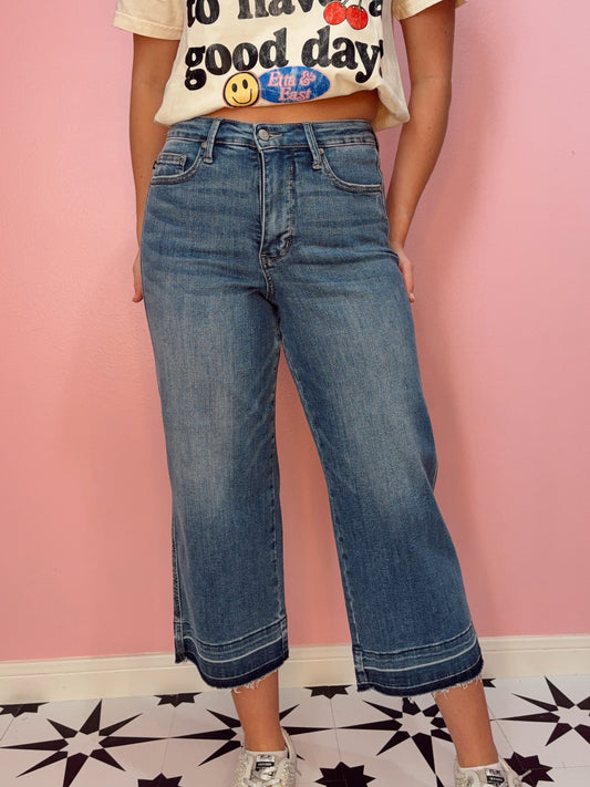 JUDY BLUE - HIGH RISE TUMMY CONTROL RELEASE HEM CROP WIDE