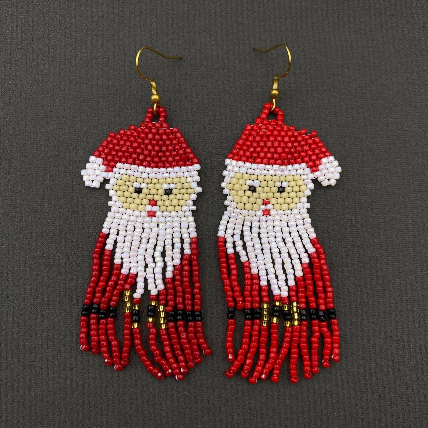 Mio Queena - Christmas Santa Claus Pattern Seed Beads Fringe Earrings -SB